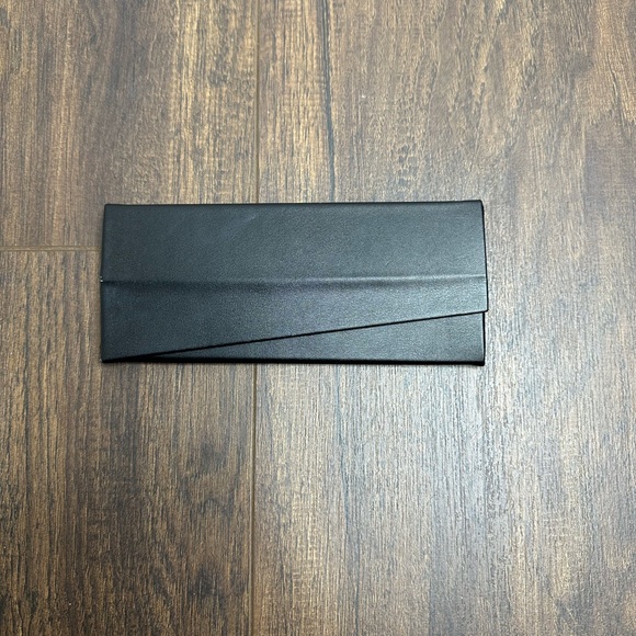 Dior Glasses Case - Picture 1 of 8